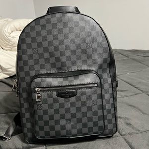 Louis Vuitton men’s josh bagpack